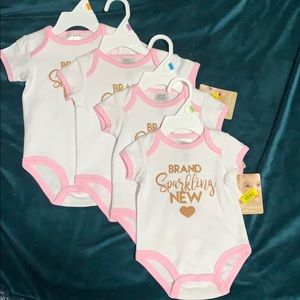 🎀 Baby Essentials Onesie 🎀